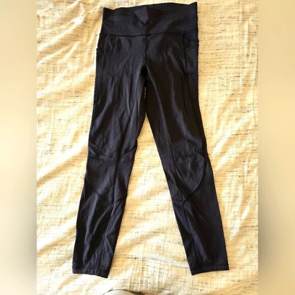 Lululemon Black Perforated Pocket Legging 25" Size 6 - Picture 1 of 5
